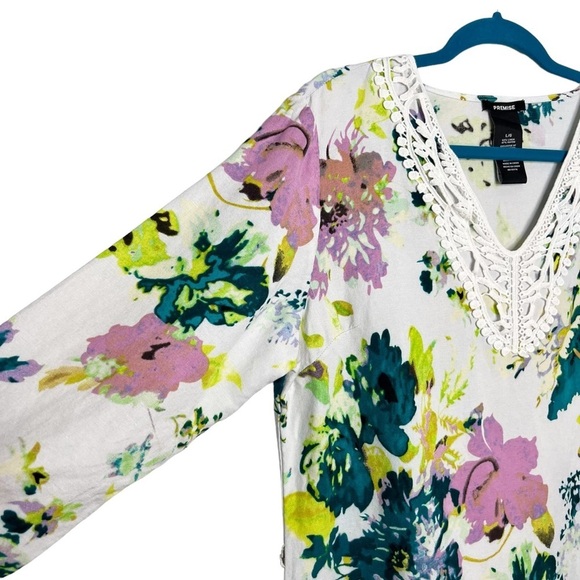 Premise Linen Rayon Blend Floral V Neck 3/4 Length Sleeve Blouse - Picture 2 of 12